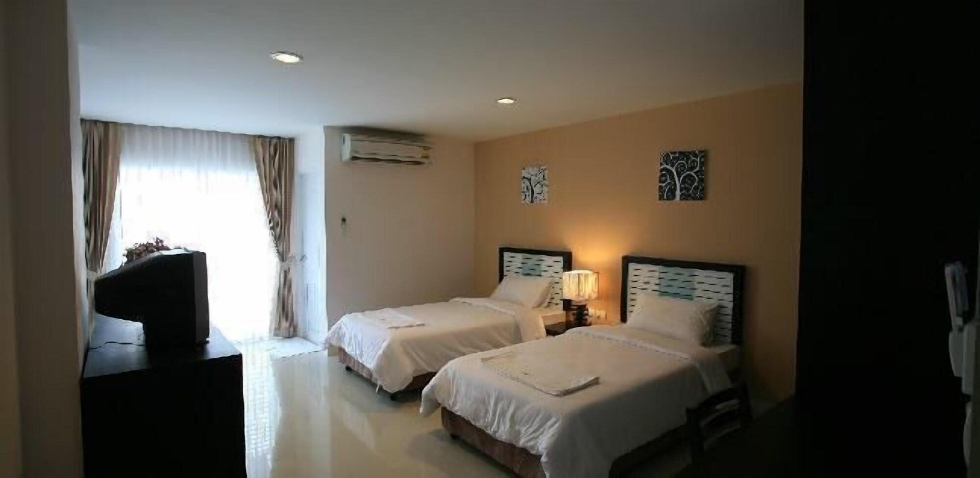 Hotel Similan Mansion à Bangsaen Extérieur photo