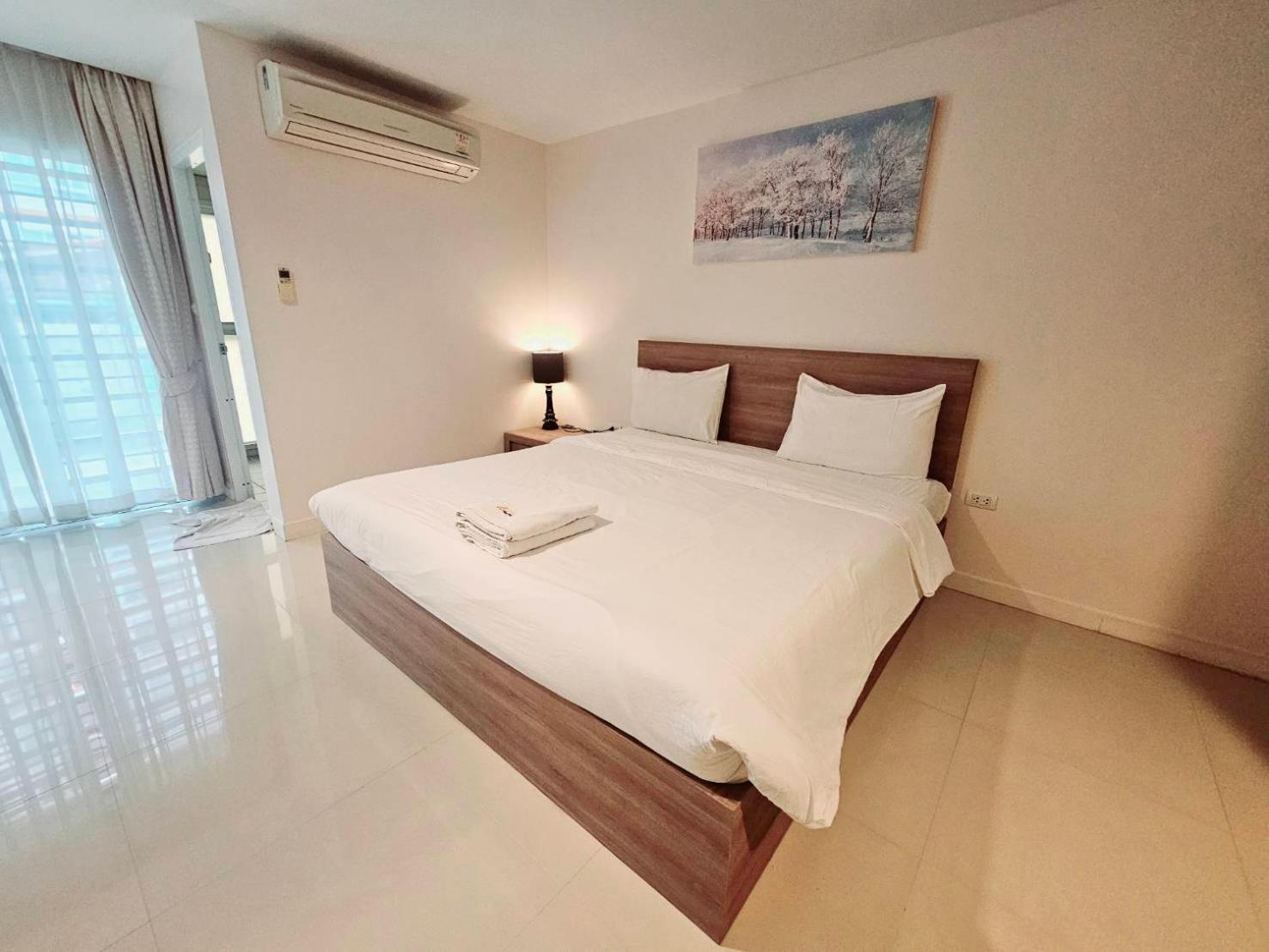 Hotel Similan Mansion à Bangsaen Extérieur photo